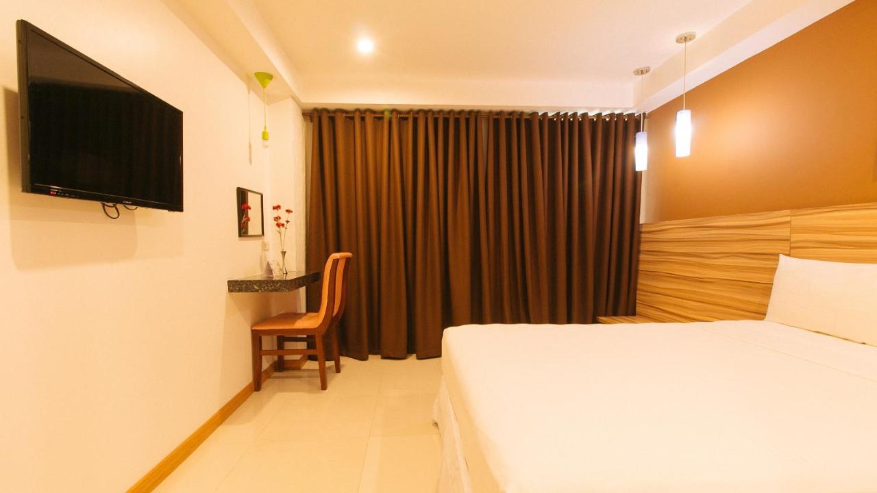 Guijo Suites Makati Makati City Exterior foto